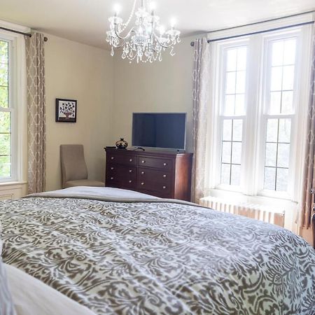 Anneken 1000 Islands B&B Luxury Suites & Spa Brockville Exteriör bild