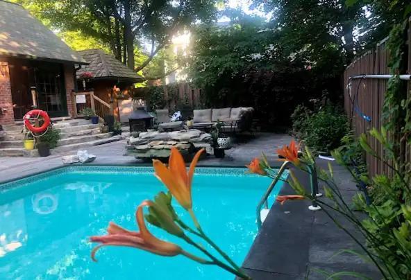 Anneken 1000 Islands B&B Luxury Suites & Spa Brockville Exteriör bild
