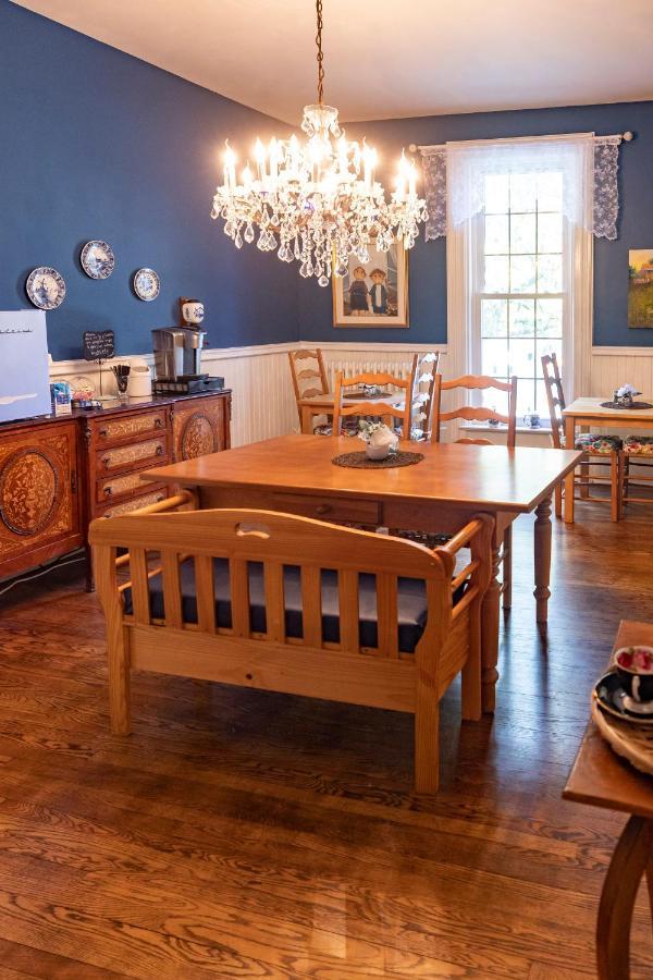 Anneken 1000 Islands B&B Luxury Suites & Spa Brockville Exteriör bild