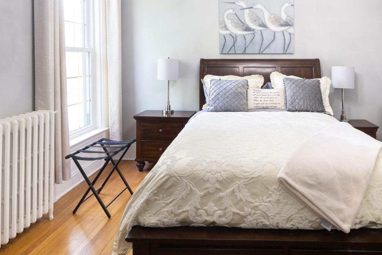 Anneken 1000 Islands B&B Luxury Suites & Spa Brockville Exteriör bild